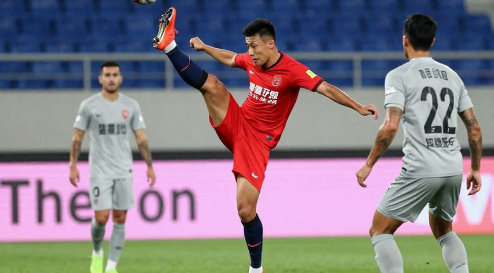 Nhịp thở V.League 1: ông bầu, cổng cấp phép AFC và những giọng nói thầm lặng